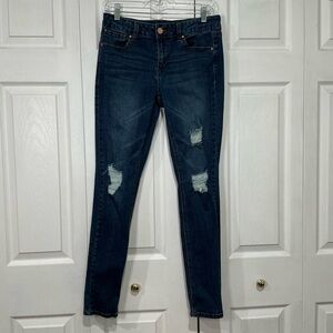 🩷 Refuge Blue Distressed Denim Skinny Jeans - 6/28